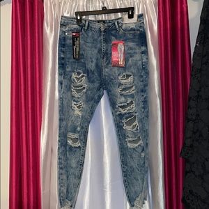 Skinny Destructive High Rise Crop Jeans NWT